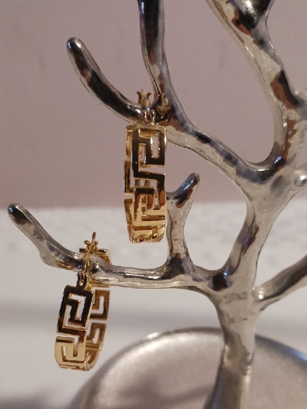 Gorgeous! Gold Greek Key Hoop Earrings - Women's Fashion Jewelry *New* βοΈ